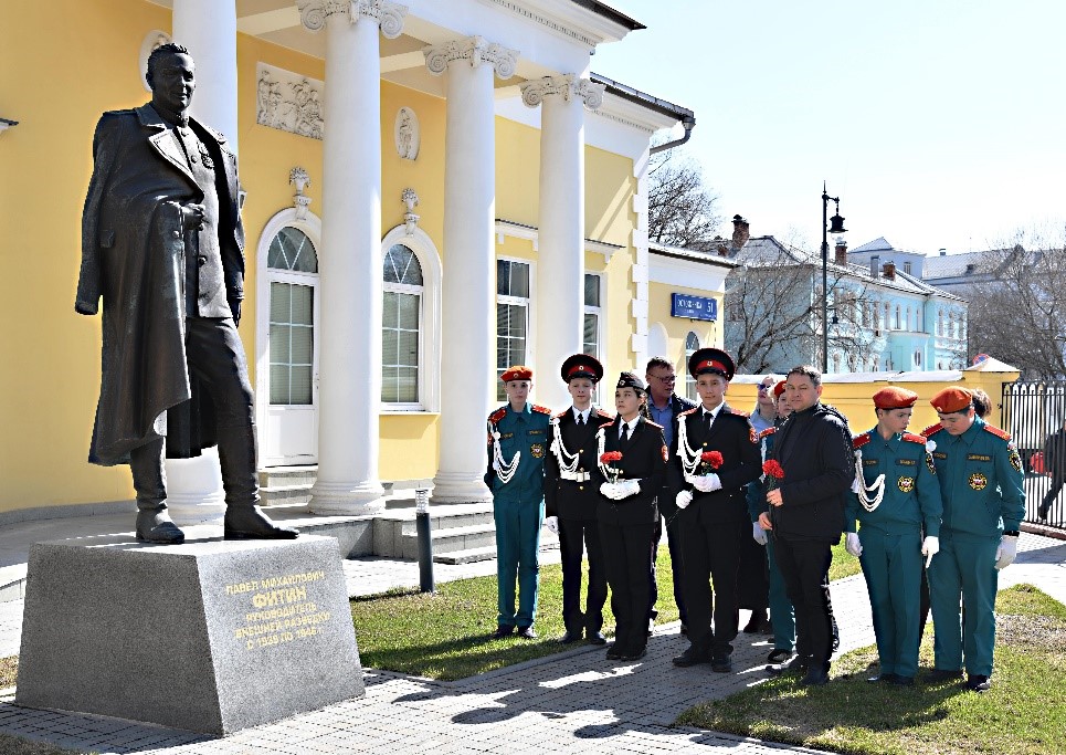 О РАЗВЕДКЕ С ЛЮБОВЬЮ